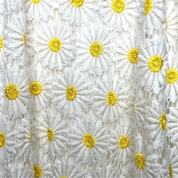 J. Marie Jenna Tie Strap Square Neck White Floral Daisy Lace Shift Midi Dress - Picture 7 of 17